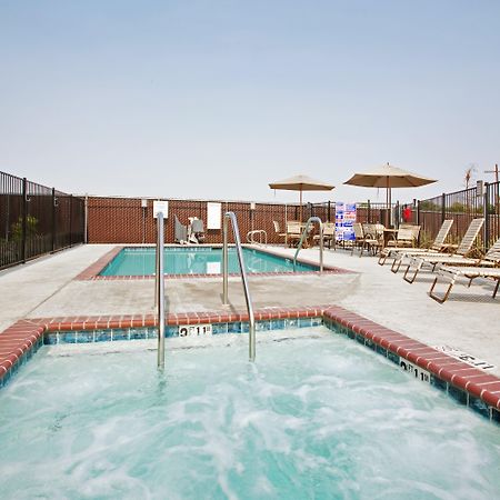 Holiday Inn Express & Suites Dinuba West By Ihg Luaran gambar