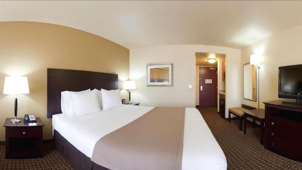 Holiday Inn Express & Suites Dinuba West By Ihg Luaran gambar