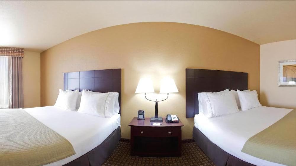 Holiday Inn Express & Suites Dinuba West By Ihg Luaran gambar