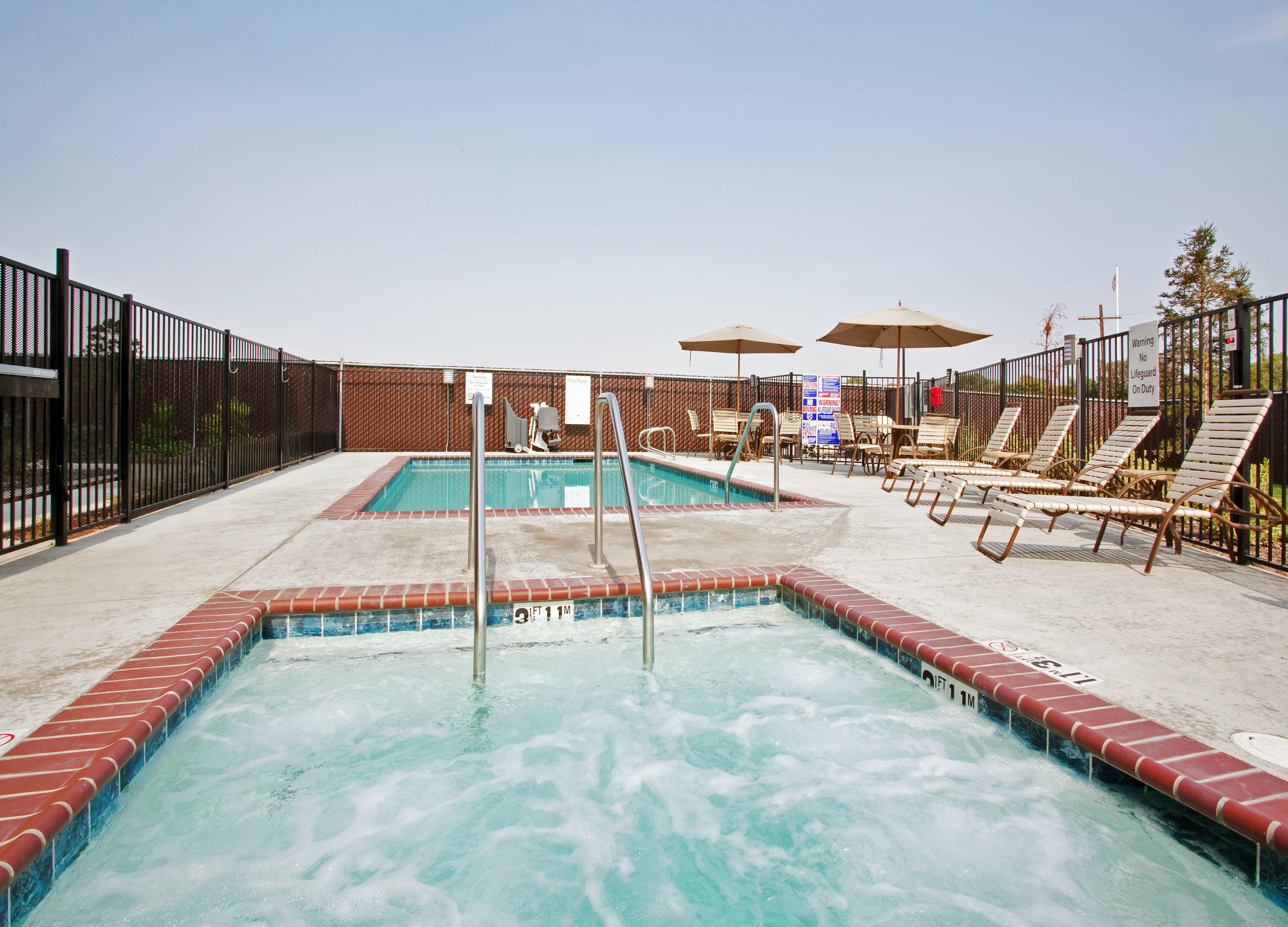 Holiday Inn Express & Suites Dinuba West By Ihg Luaran gambar