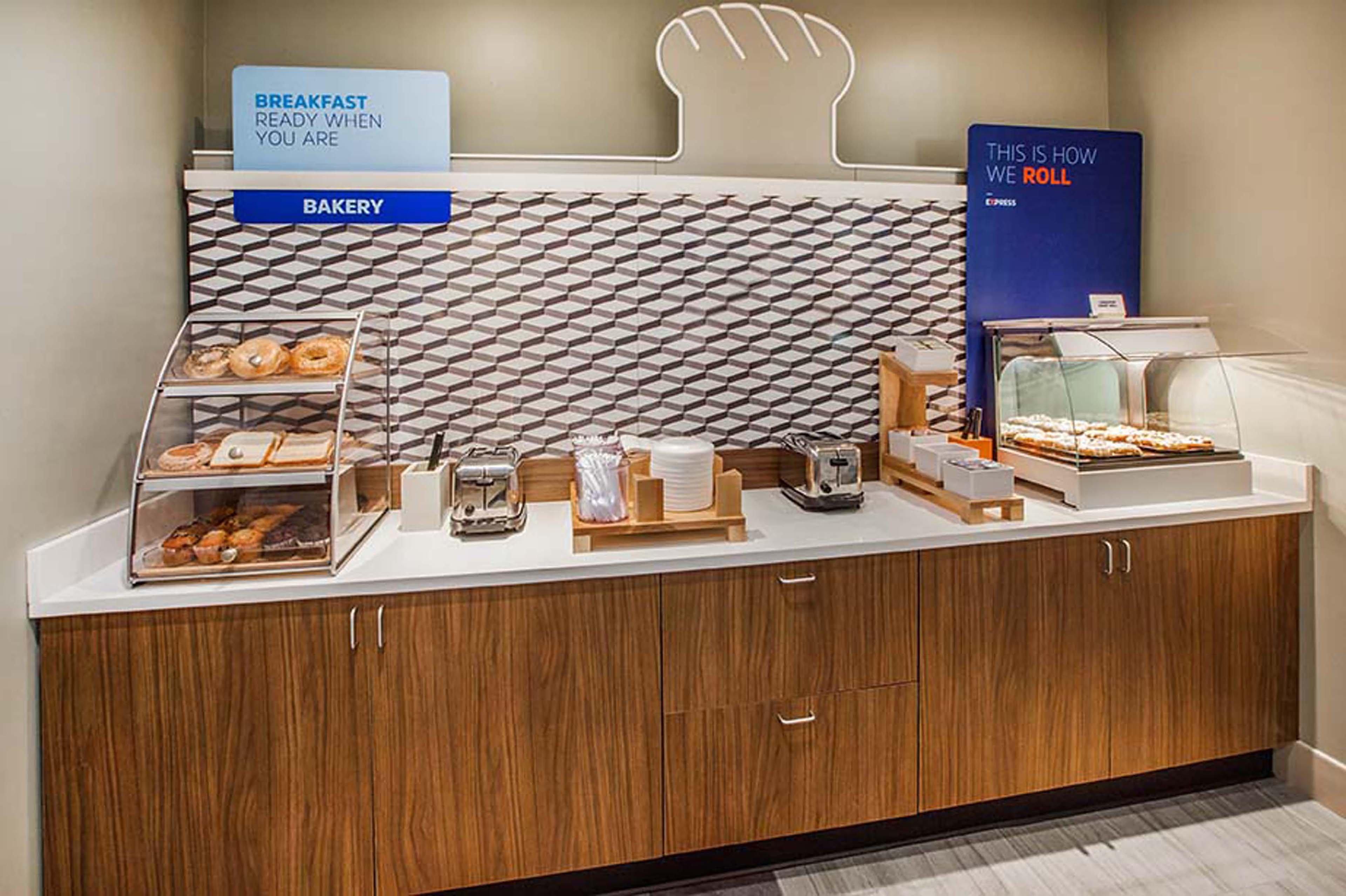Holiday Inn Express & Suites Dinuba West By Ihg Luaran gambar